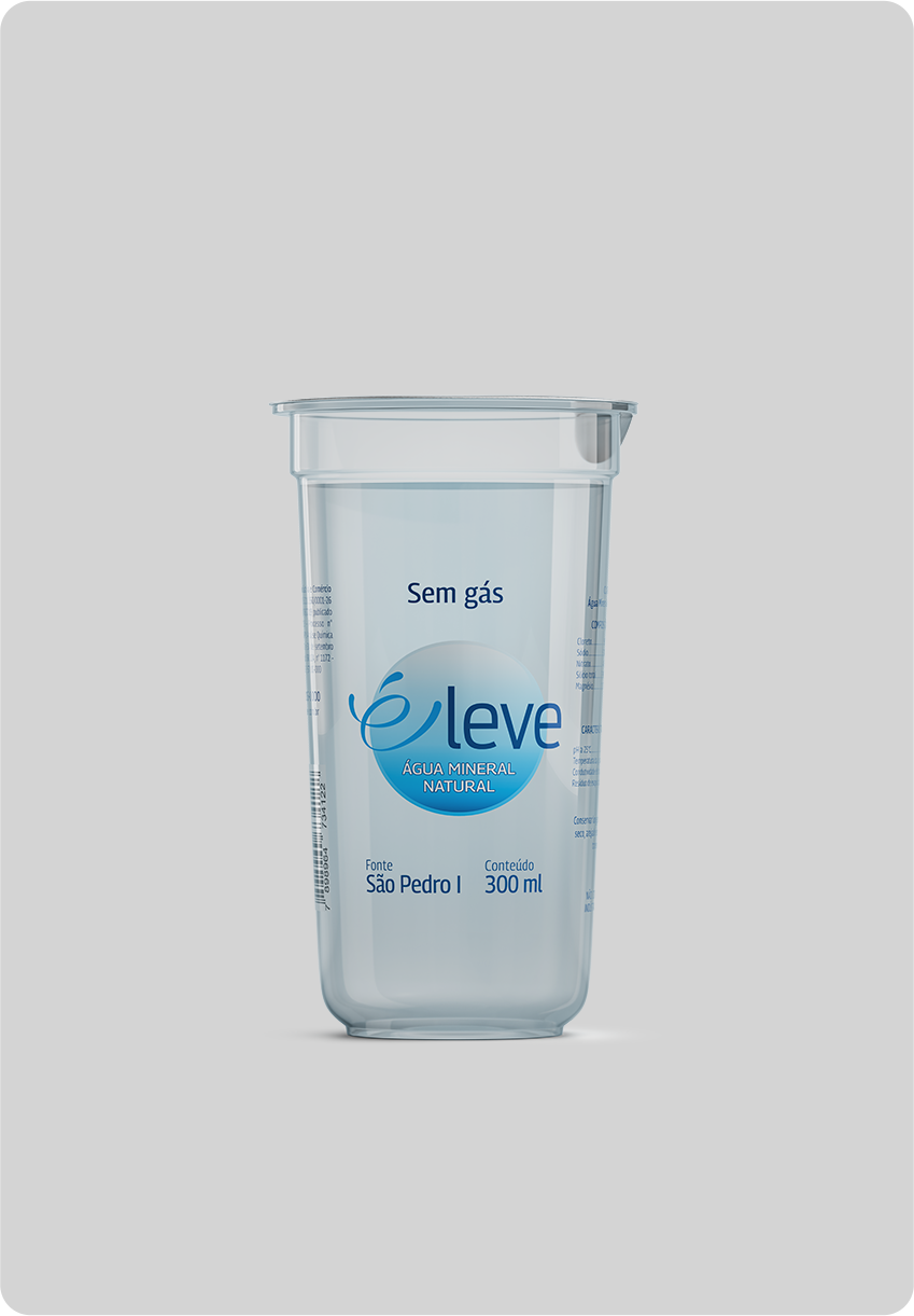 Copo de água é Leve